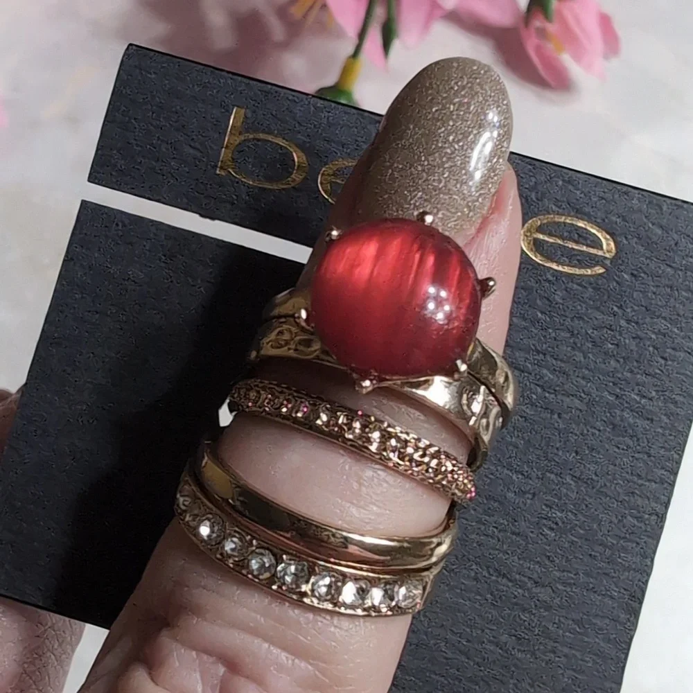 bebe chic ring